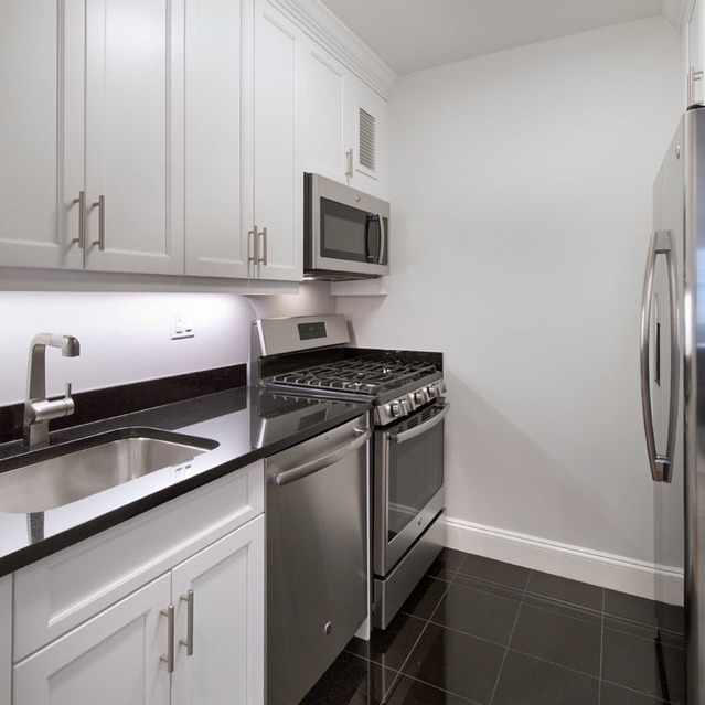 One Lincoln Plaza - Fully equipped kitchen
