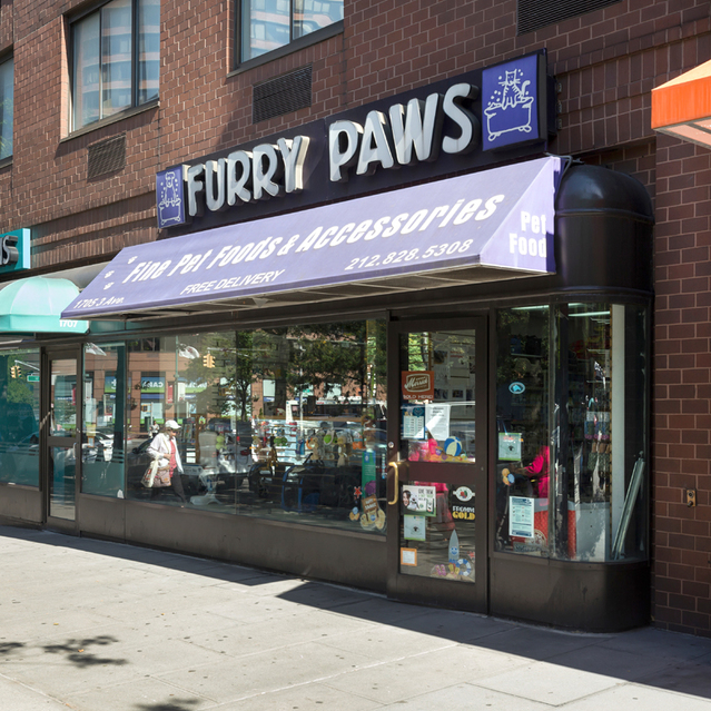 Normandie Court - Nearby Pet Shop