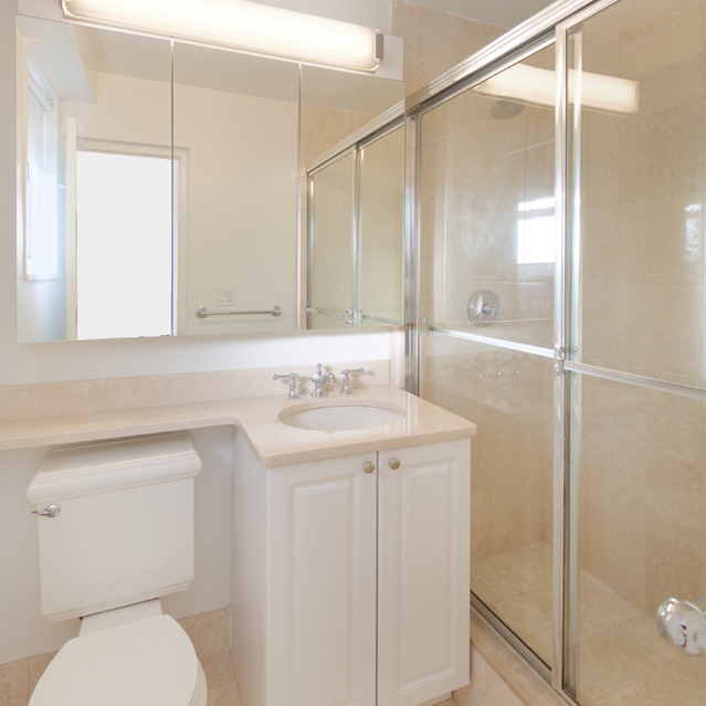 Dorchester Towers - Marble Bathroom