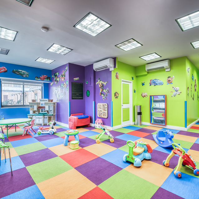 Normandie Court - Kids Playroom