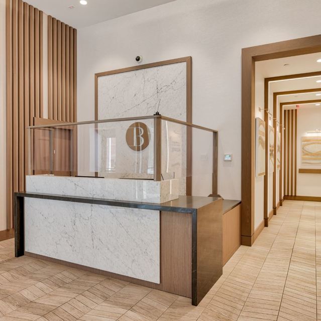 Biltmore Plaza - Lobby Front Desk 